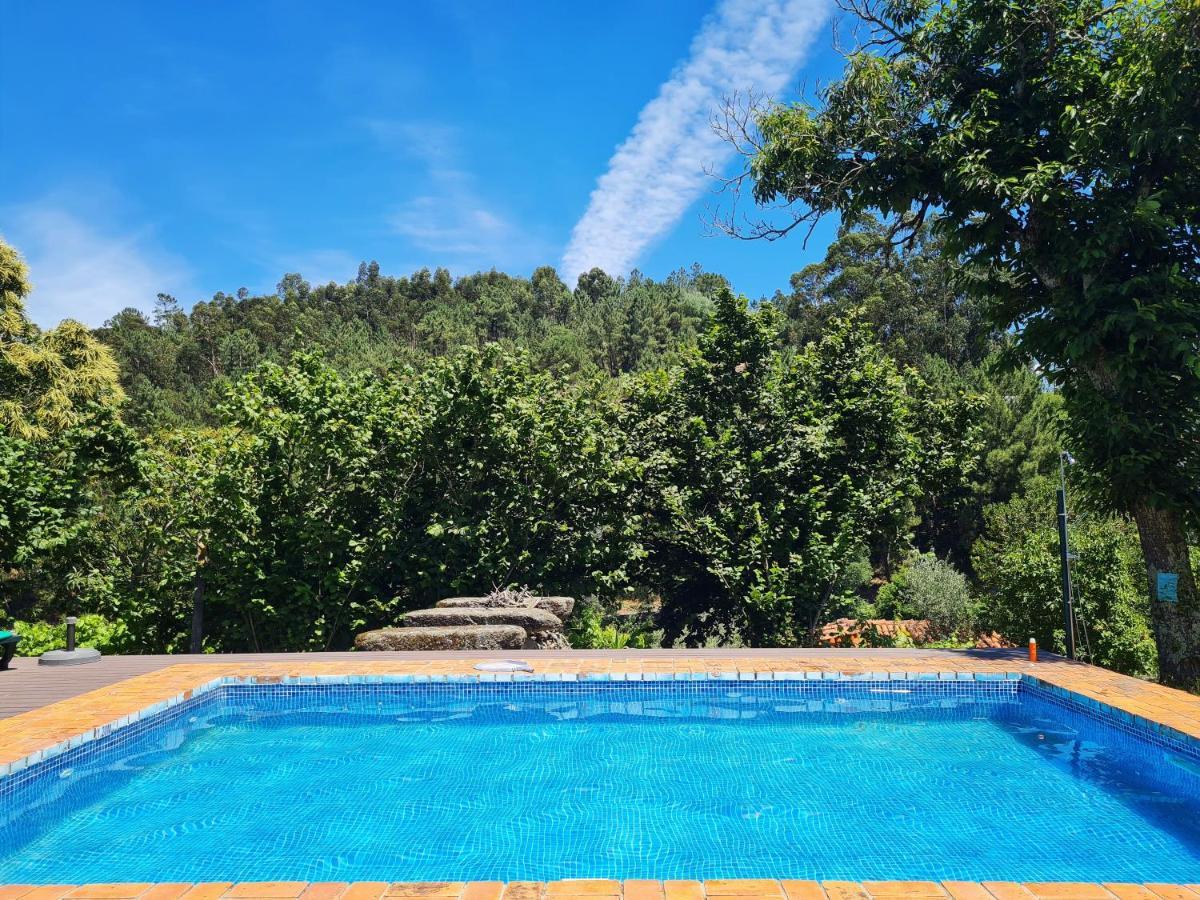 Out Of Town Hostel Castelo de Paiva Luaran gambar